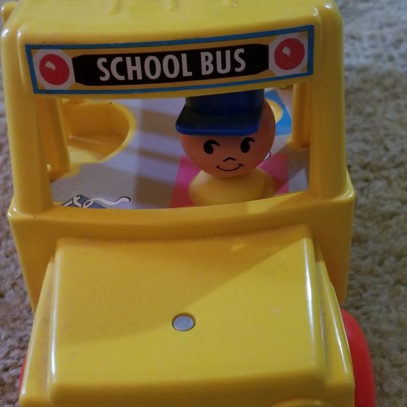 Vintage 1984 Fisher~Price School Bus/Little People - Picture 1 of 10